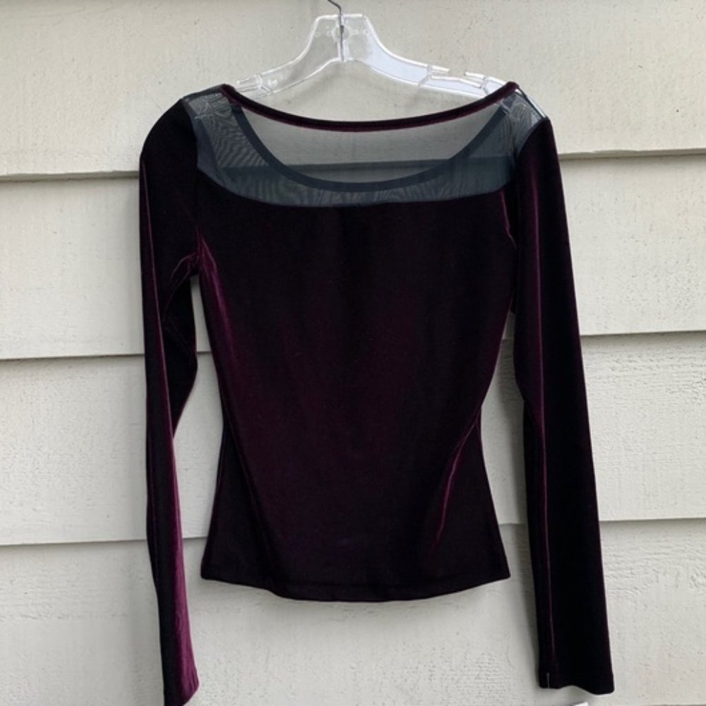 Velour - Picture 8 of 8
